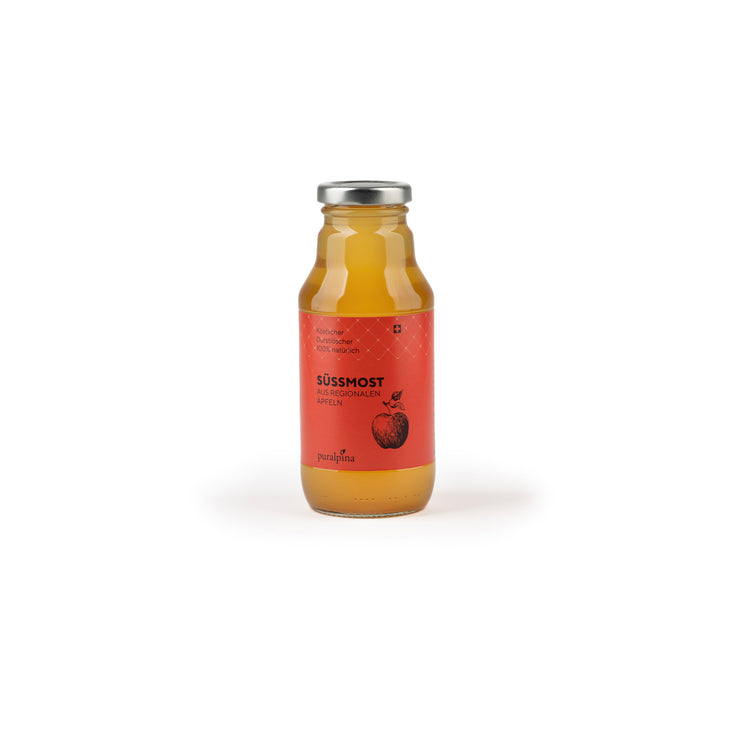 Glasflasche Süssmost mit roter Etikette